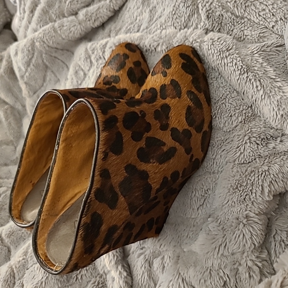 Joie Size 38 Leopard Print Calf Hair Wedge Mules